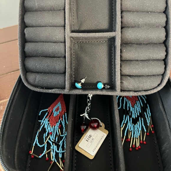 New Crazy Horse Leather & Cowhide Small Jewelry Box Rustic Gift😍 With Jewelry - Picture 11 of 14